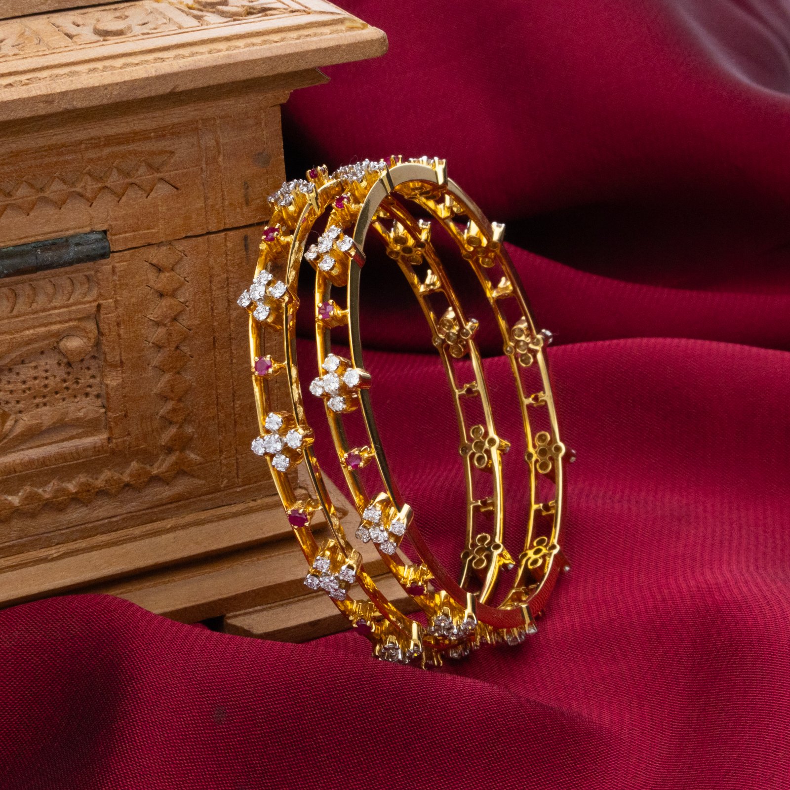 18K Bangle